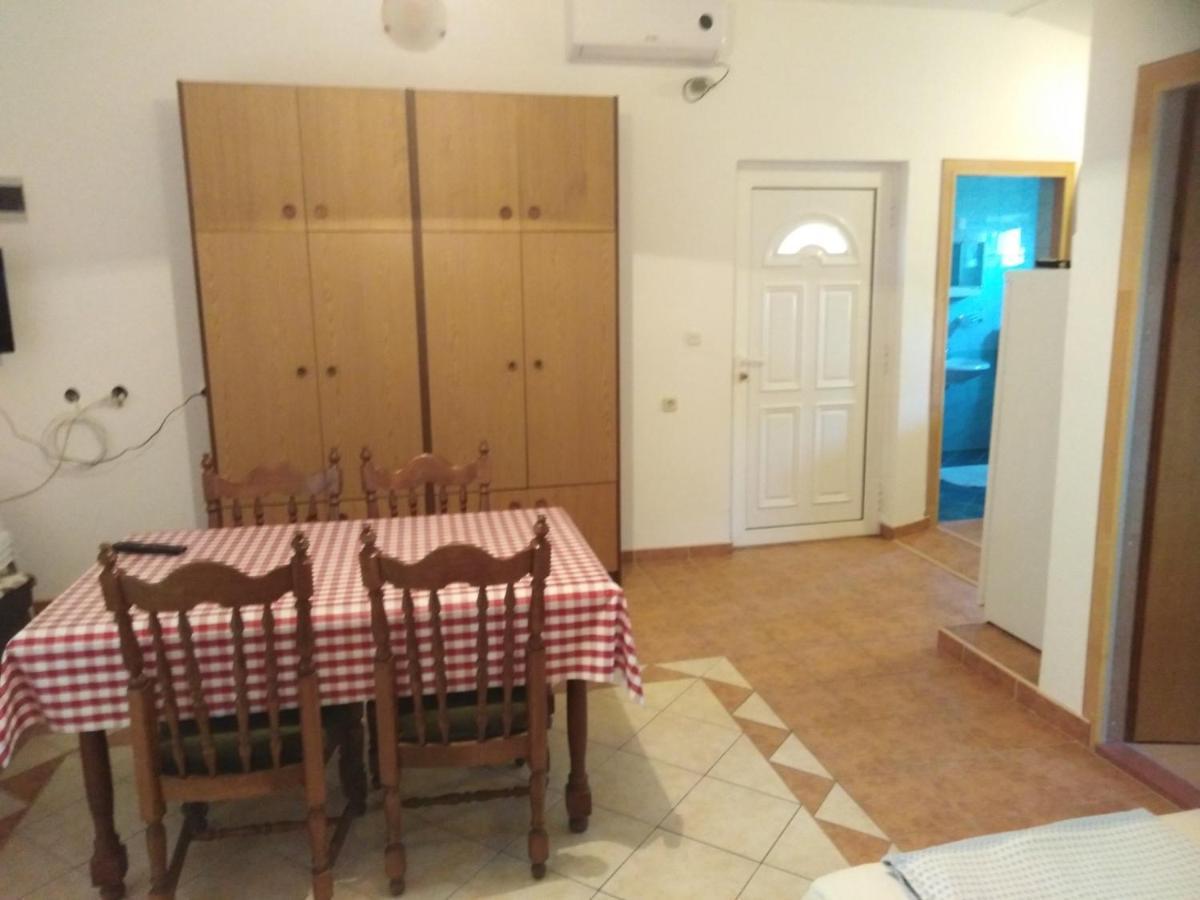 Apartman Ivica Vir Exteriér fotografie